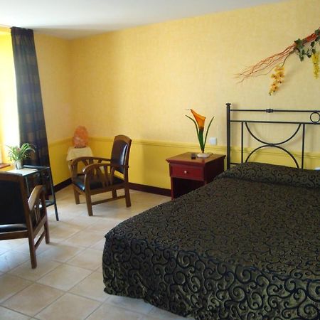 Le Grand Large Hotel Cancale Habitación foto